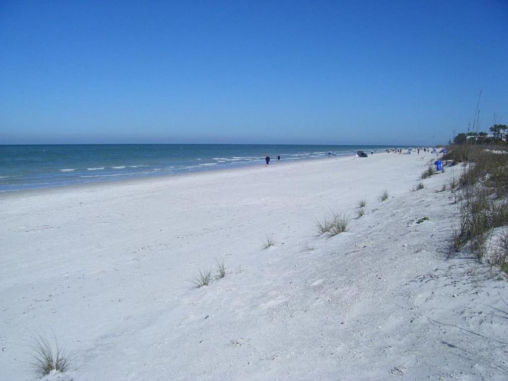 Spacious Beach House Unit,Beautifully Furnished 2 Bed 2Bath./2Min.Walk To Beach Clearwater Beach Exterior foto